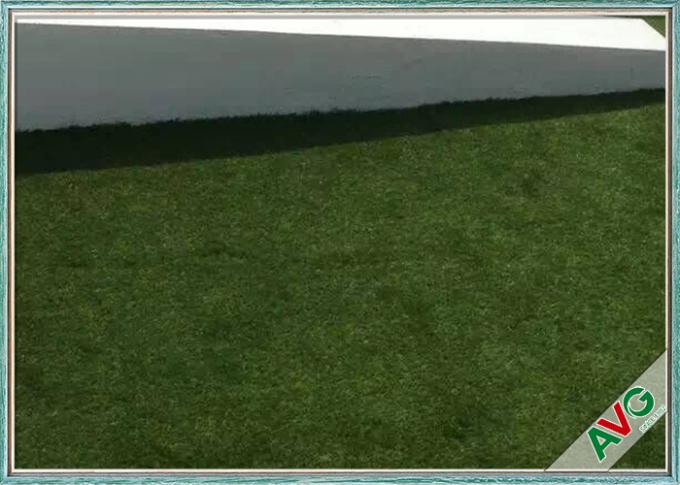 আউটডোর সবুজ রঙের ল্যান্ডস্কেপিং সিন্থেটিক ঘাস চমৎকার দেখাচ্ছে কৃত্রিম ঘাসের টার্ফ 0